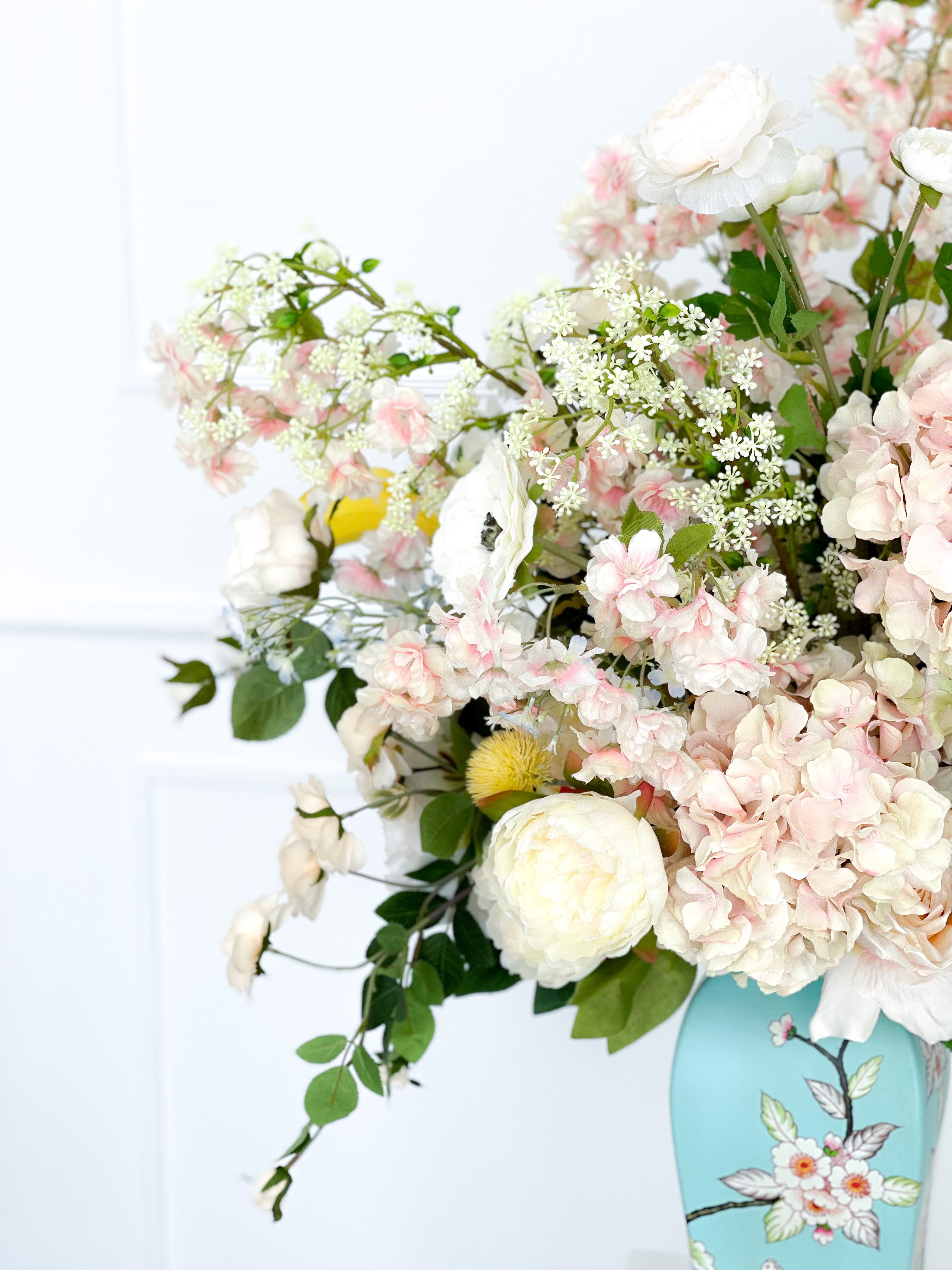 Customized Floral Arrangement - Redoute No.8