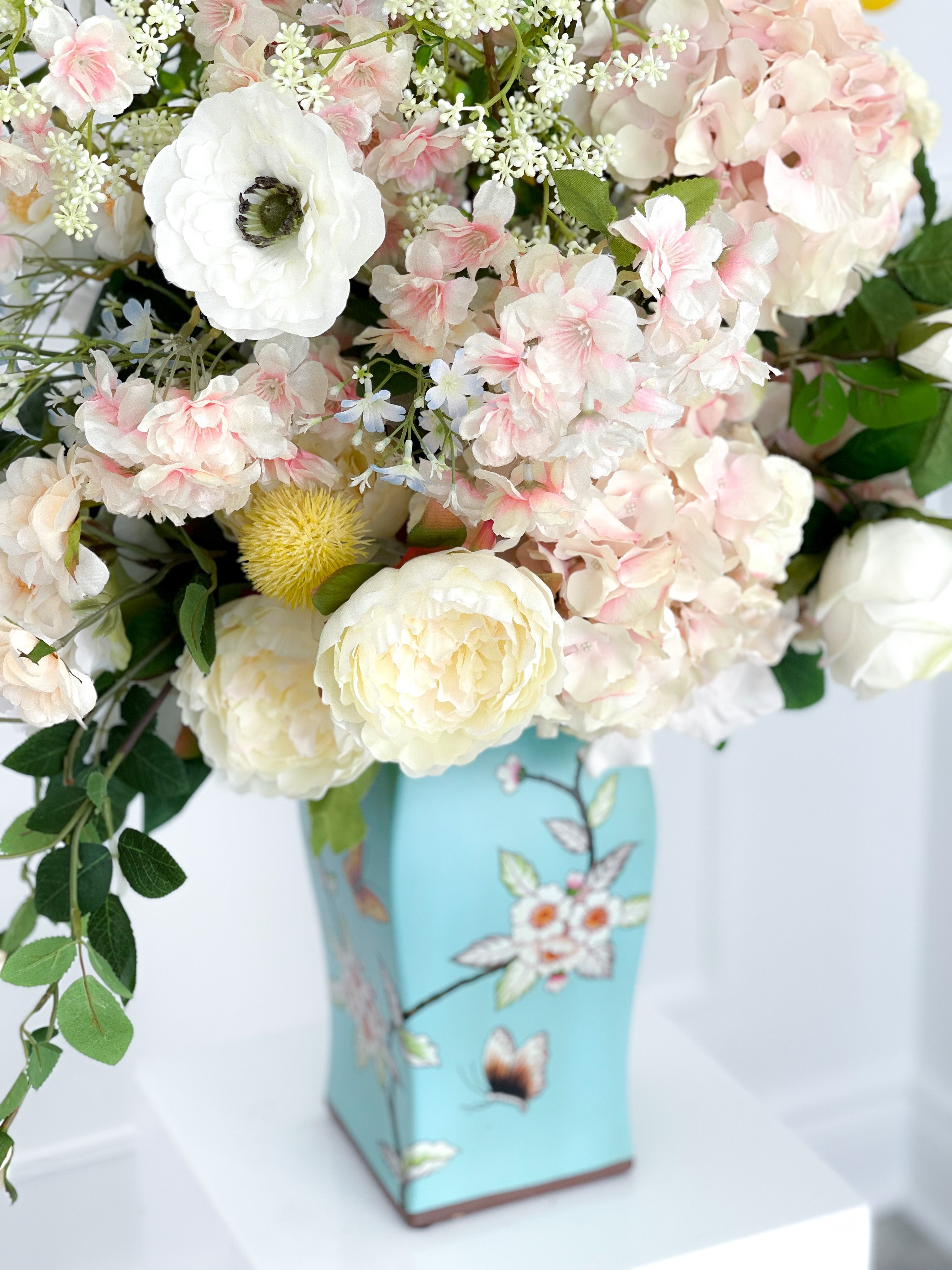 Customized Floral Arrangement - Redoute No.8