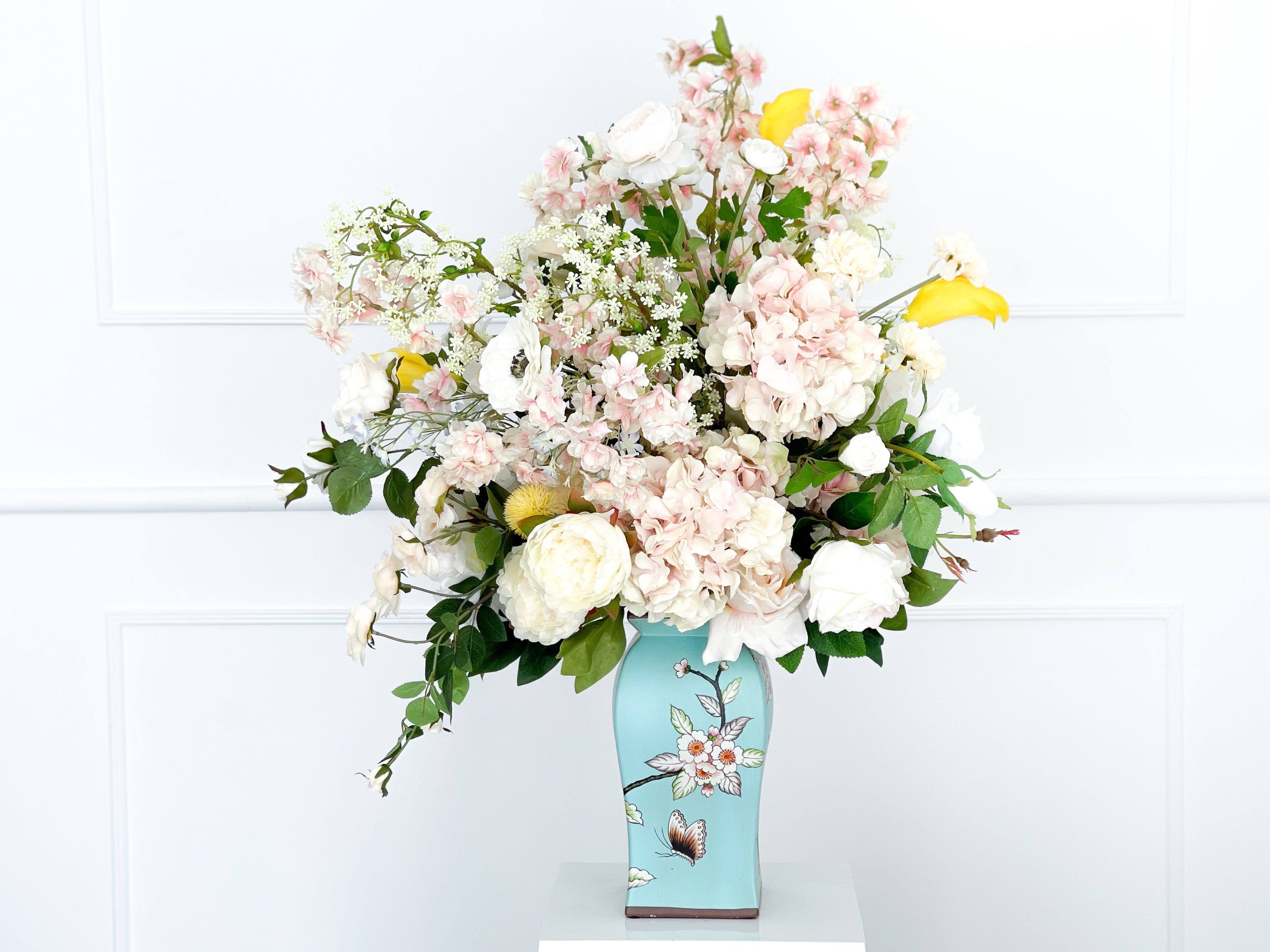 Customized Floral Arrangement - Redoute No.8